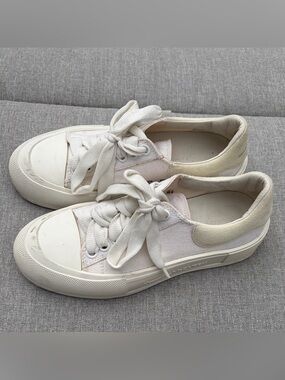Alexander McQueen Cream and Off-White Low-Top Sneakers